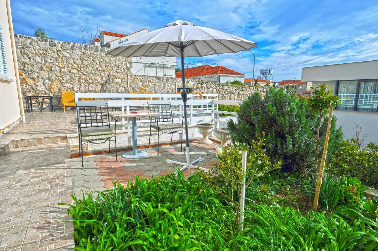 Guest house Katarina 3*